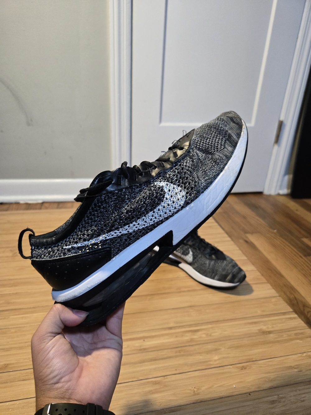 Nike Men’s Black & Gray Flyknit Running Shoe